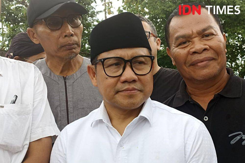 Cawapres nomor urut satu Muhaimin Iskandar saat mengunjungi situs sejarah Candi Gayatri di Kabupaten Tulungagung, Jawa Timur. (IDN Times/Amir Faisol)