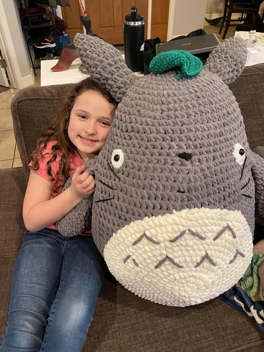 potret rajutan tangan bertema Totoro (reddit.com/user/mdoyel7)