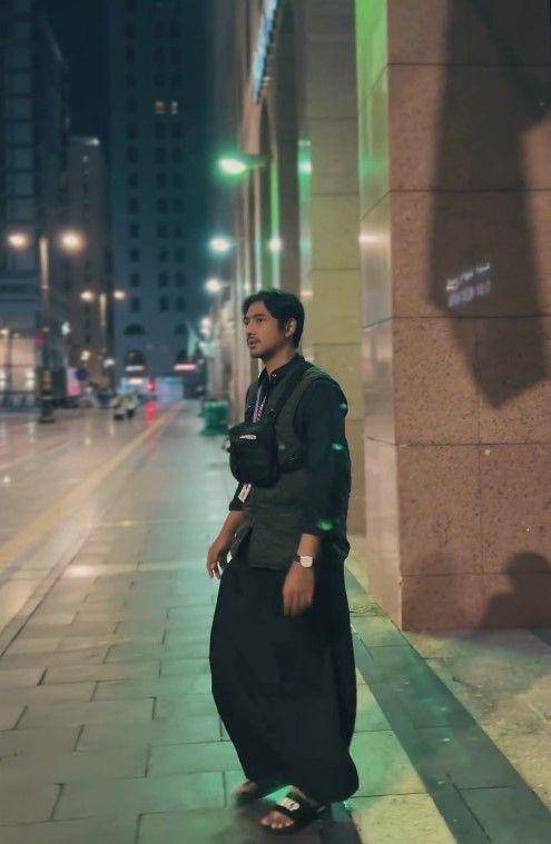 Arya Saloka umrah (Instagram.com/arya.saloka)