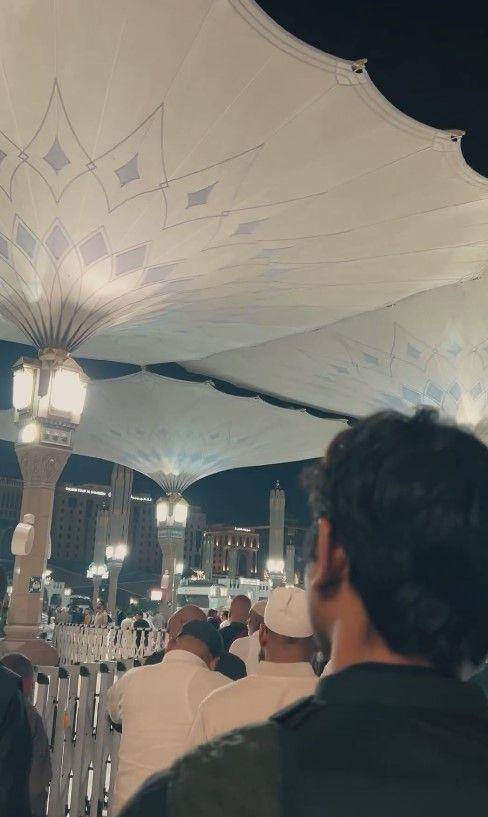 Arya Saloka umrah (Instagram.com/arya.saloka)