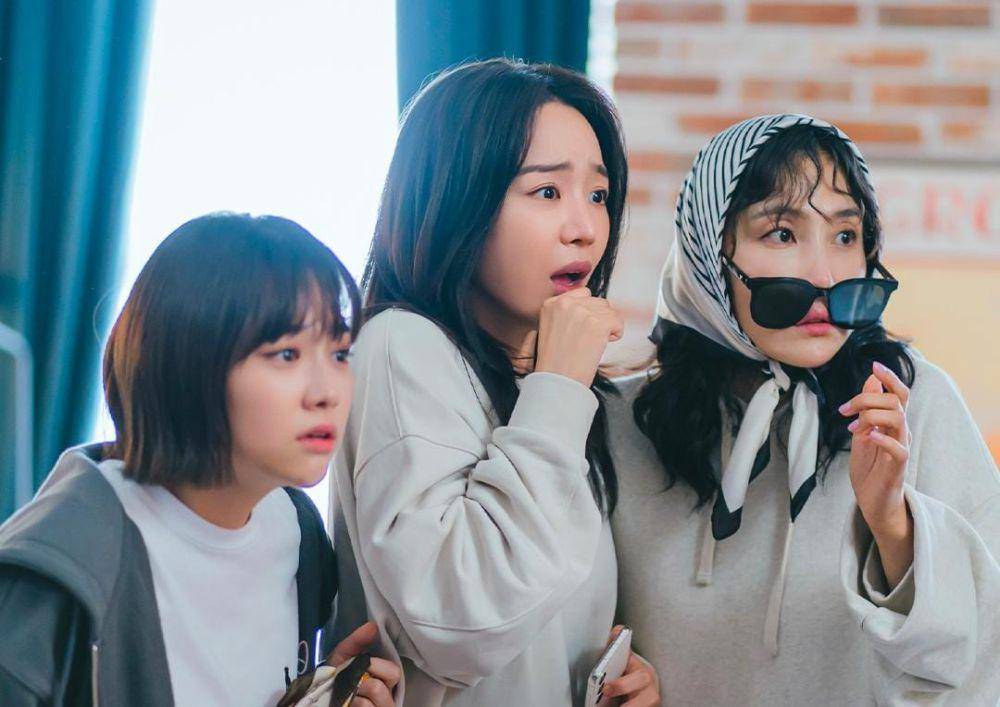 Kang Mi Na, Shin Hye Sun, dan Shin Dong Mi di drama Welcome to Samdal-ri (instagram.com/jtbcdrama)