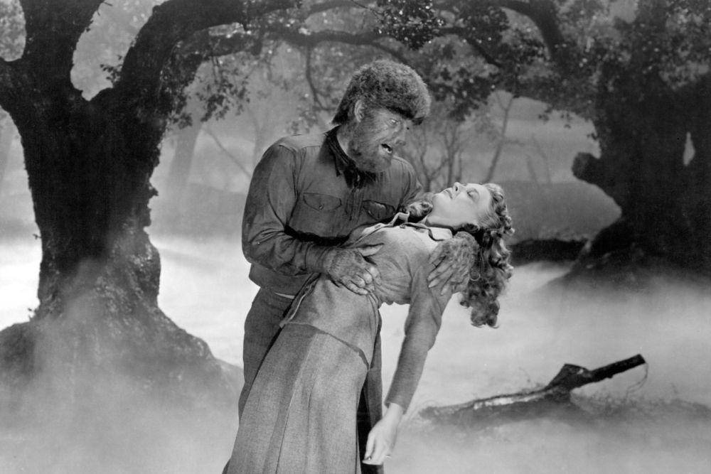 adegan dalam film klasik The Wolf Man (dok. Universal Pictures/The Wolf Man)