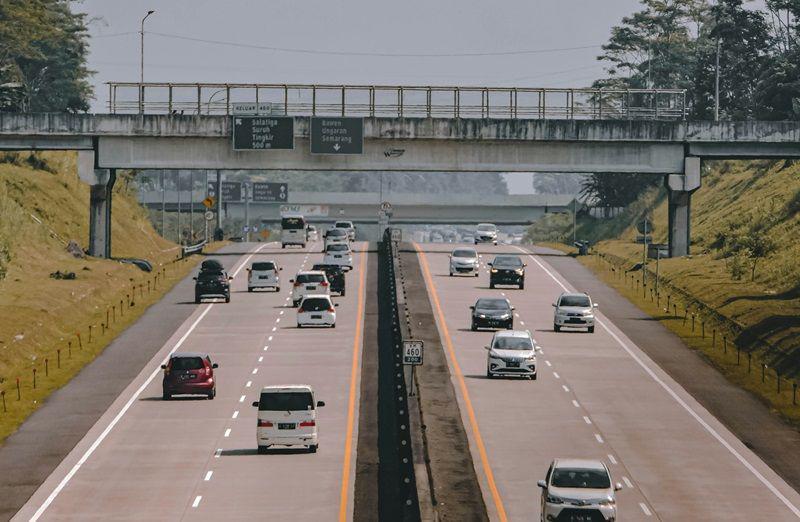 Jakarta-Surabaya Berapa Jam? Ini Estimasi Waktunya