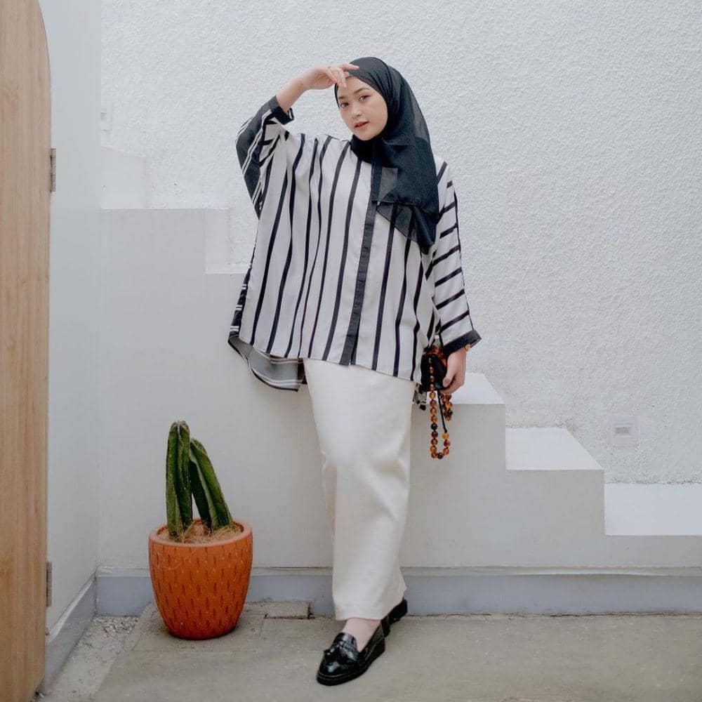 OOTD ala Sari Endah Pratiwi (instagram.com/saritiw)