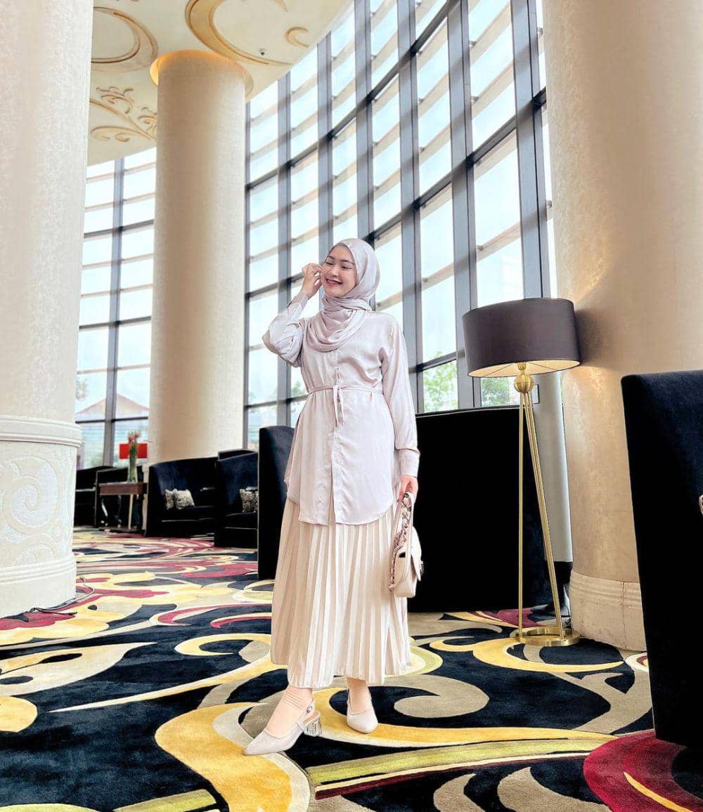 OOTD ala Sari Endah Pratiwi (instagram.com/saritiw)