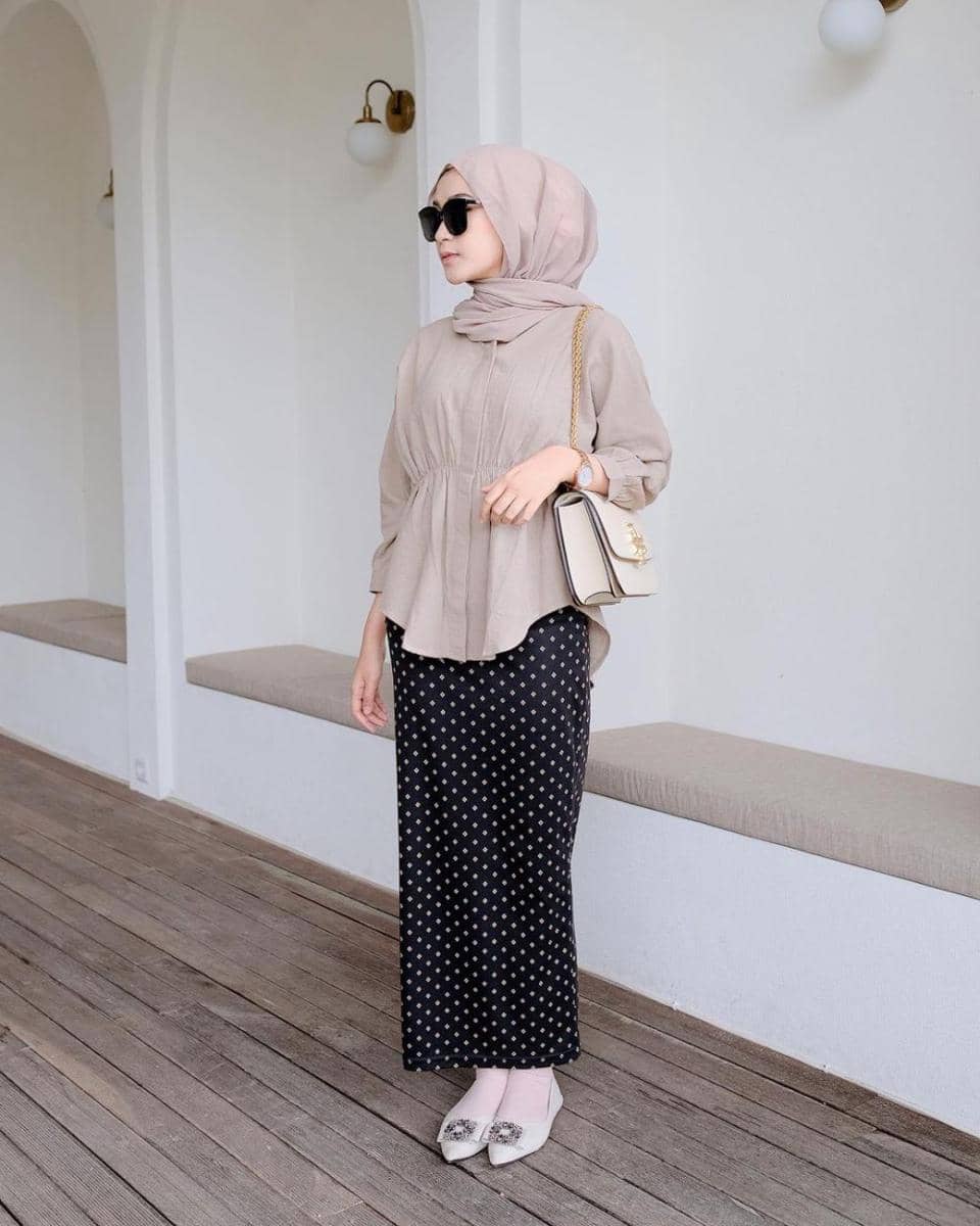OOTD ala Sari Endah Pratiwi (instagram.com/saritiw)