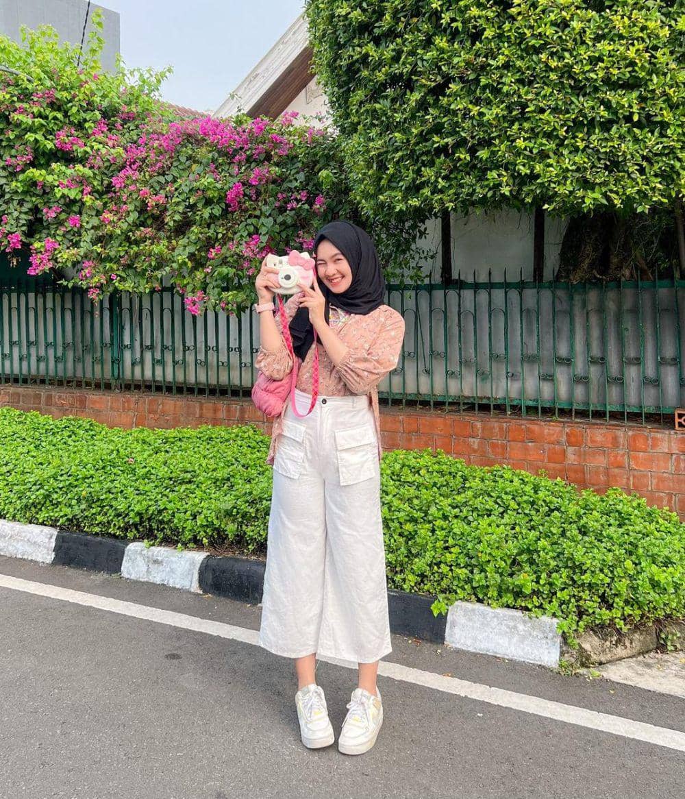 Bellatrix Firstqila (instagram.com/itsbellefirst)