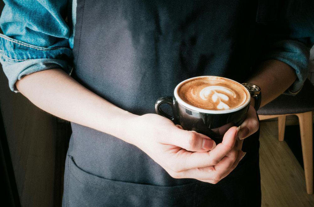 5 Alasan Usaha Kedai Kopi Tidak Bisa Lepas dari Peran Anak Muda