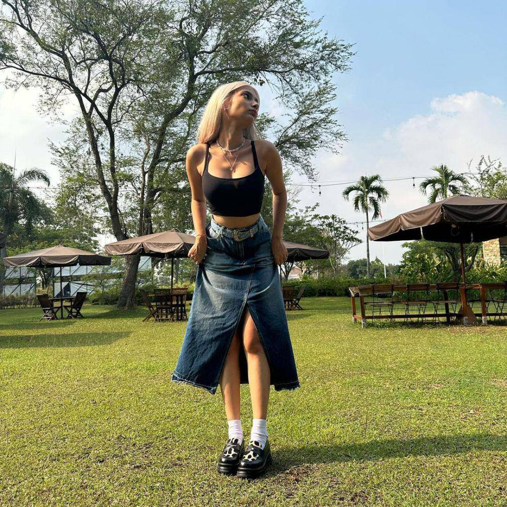 ide padu padan crop top ala Shaguffta (instagram.com/shaguffta_)