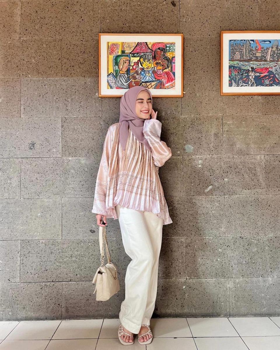 Ide Outfit Panitia KPPS (instagram.com/ratucariissa)