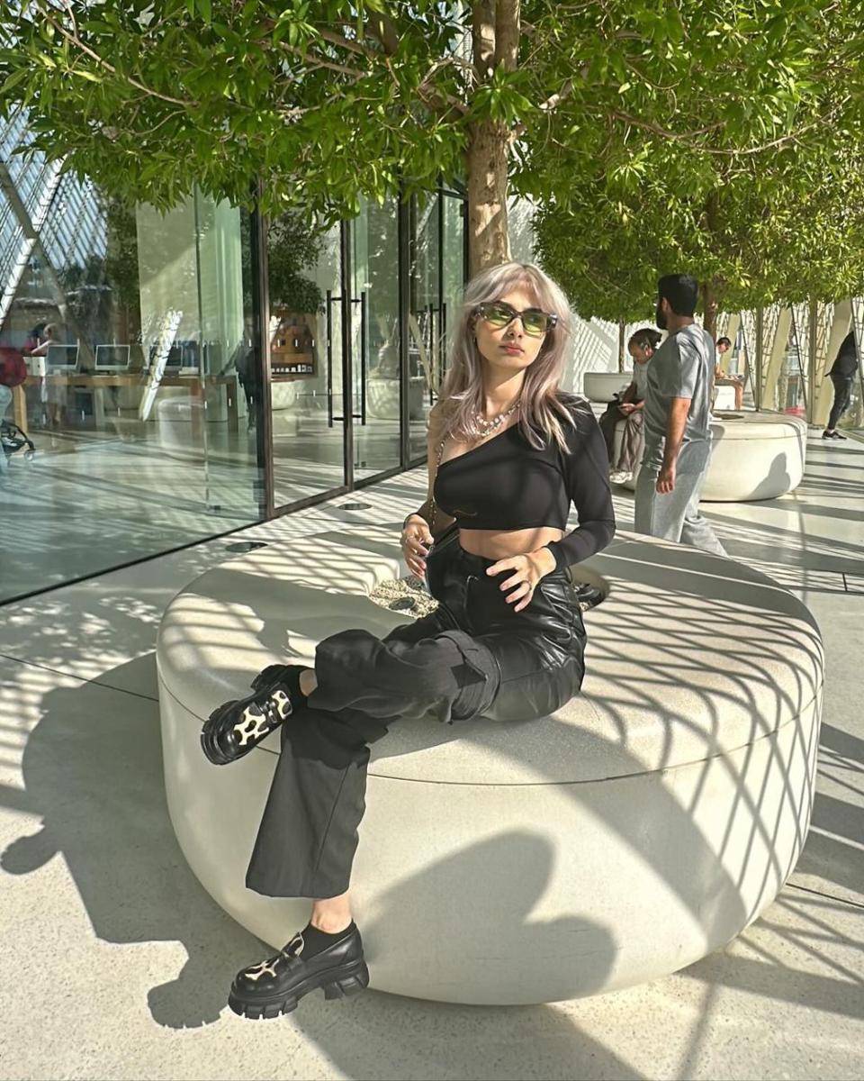 ide padu padan crop top ala Shaguffta (instagram.com/shaguffta_)