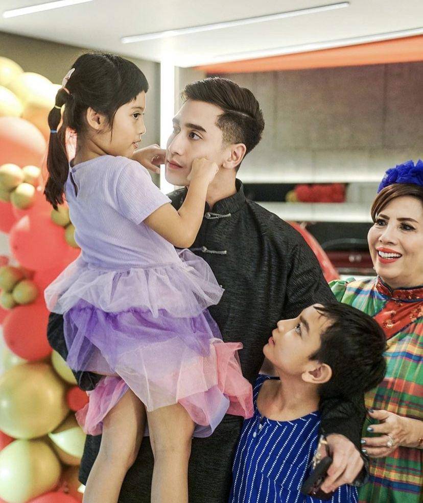 potret Verrell Bramasta di ultah neneknya (instagram.com/bramastavrl)