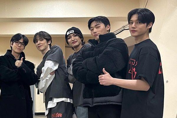 Ngumpul di Konser ATEEZ, Siapa Member Boyband Fiksi Sparkling?