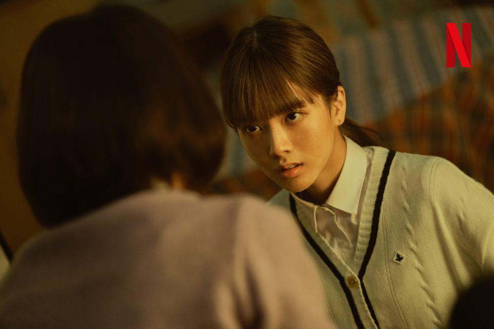 5 Sikap Tangguh Han Su Na di Film Badland Hunters, Girl Crush!