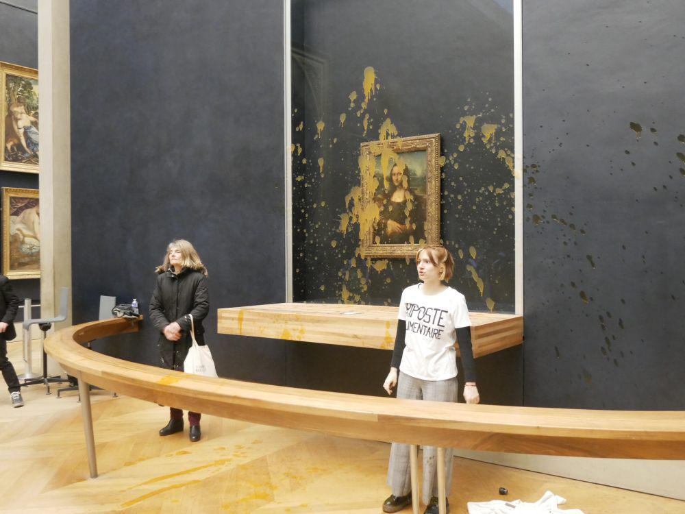 Aktivis Lemparkan Sup ke Lukisan Mona Lisa di Museum Prancis