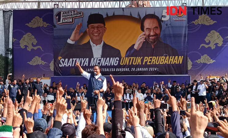 Ramai Gerakan Salam Empat Jari, Anies Masih Tunggu Hasil 14 Februari