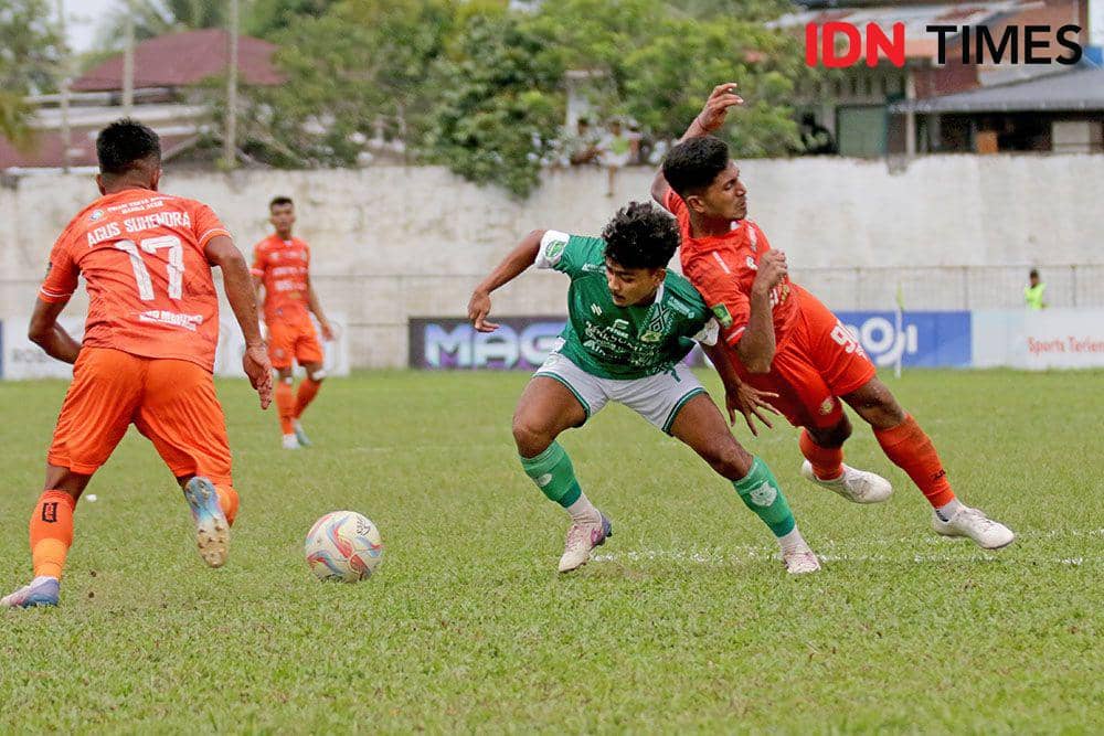 PSMS Medan saat menghadapi Persiraja Banda Aceh di Stadion Langsa, Sabtu (27/1/2024). (IDN Times/Arifin Al Alamudi)