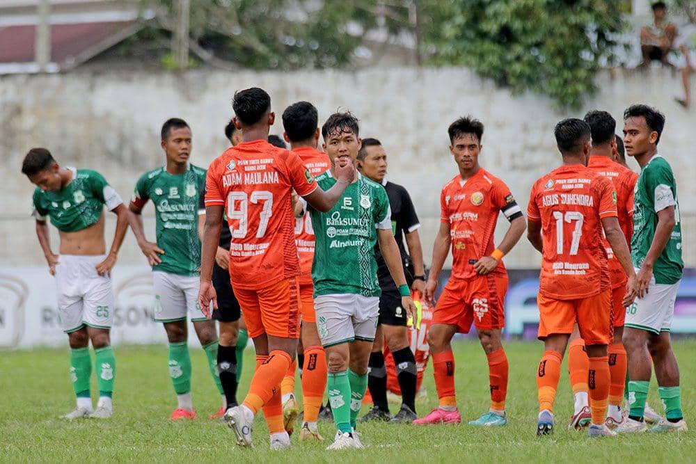 PSMS Medan saat menghadapi Persiraja Banda Aceh di Stadion Langsa, Sabtu (27/1/2024). (IDN Times/Arifin Al Alamudi)