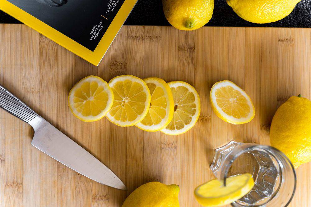 ilustrasi lemon (pexels.com/Enric Cruz Lopez)