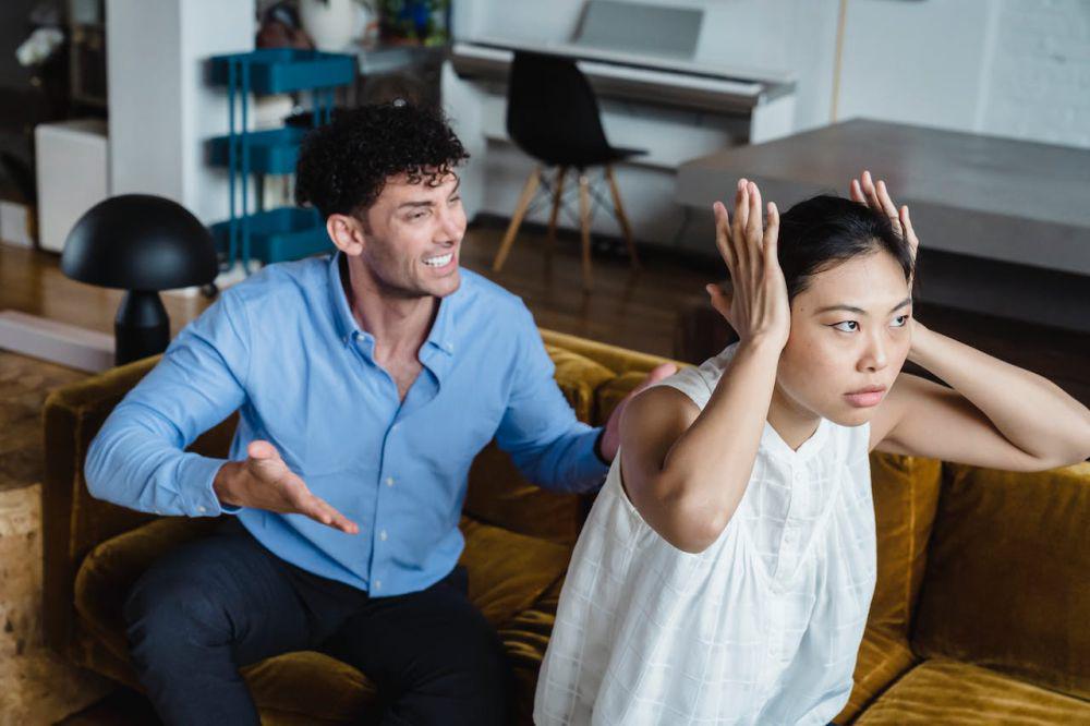 7 Tips Hilangkan Kebiasaan Mengumpat saat Marah