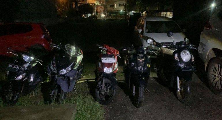(Polres Prabumulih saat mengamankan 16 Remaja yang hendak tawuran) IDN Times/istimewa