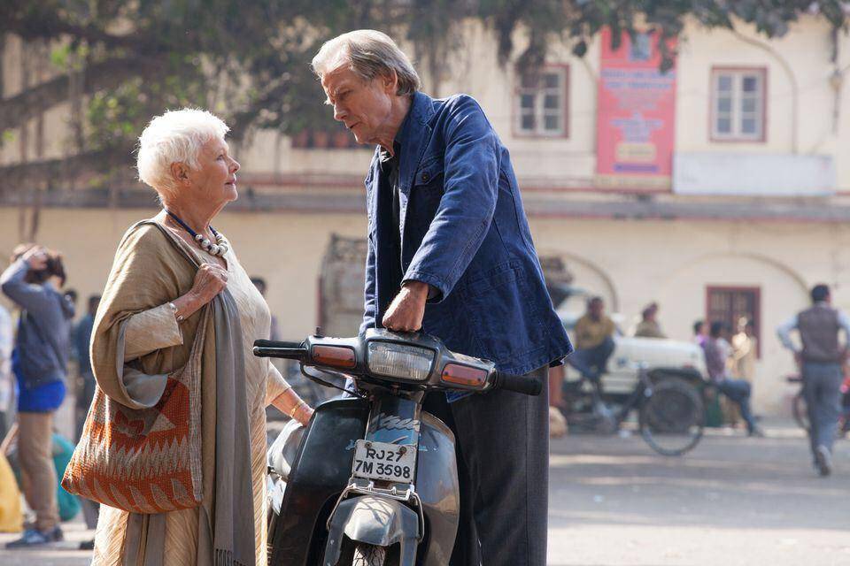 Judi Dench (kiri) dalam film The Best Exotic Marigold Hotel (dok. Dune Entertainment/The Best Exotic Marigold Hotel)