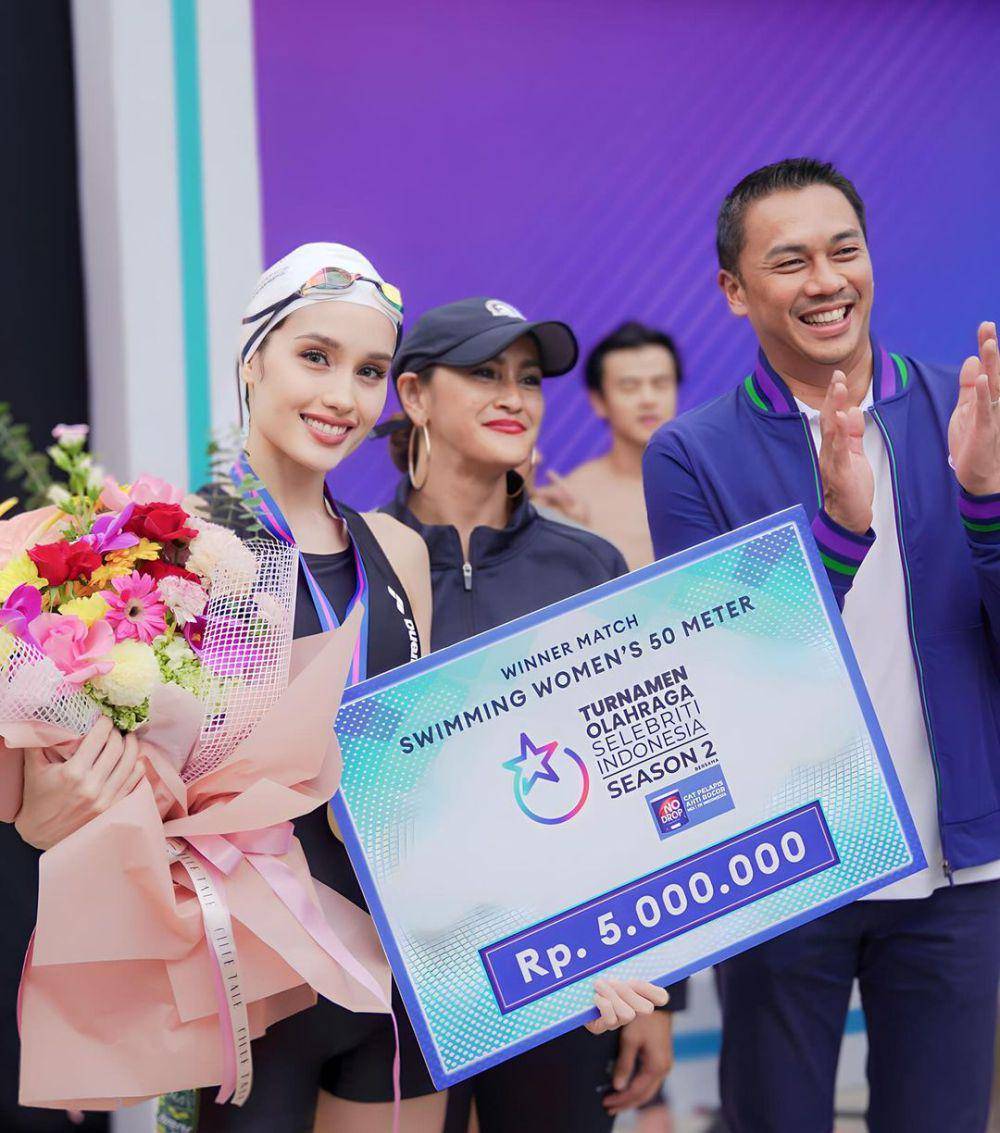 potret Cinta Laura juara renang TOSI 2 (instagram.com/claurakiehl)