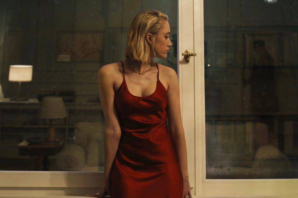Maika Monroe dalam film Watcher (dok. IFC Films/Watcher)