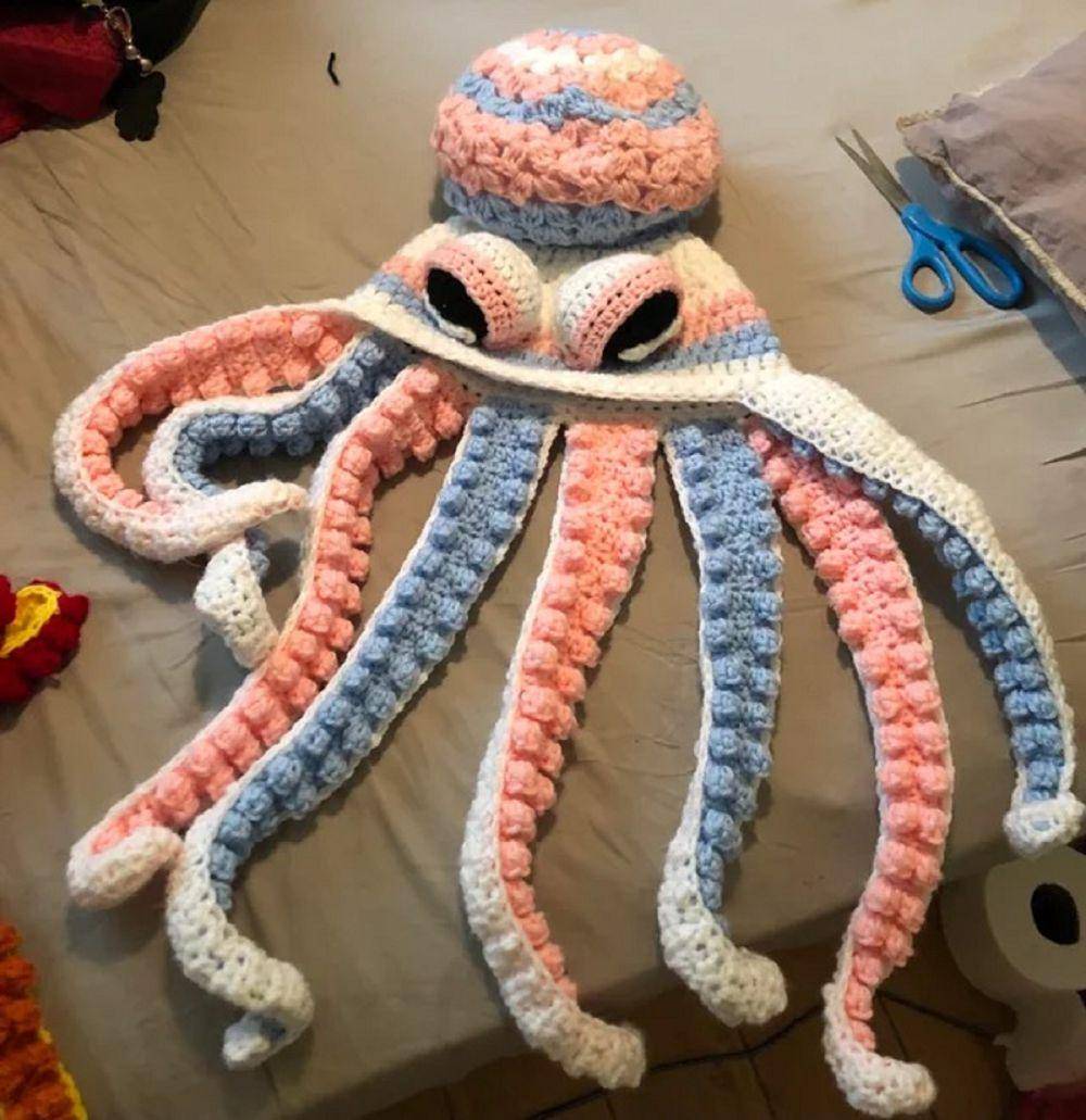 potret rajutan tangan bertema kraken (reddit.com/MariaLxna)
