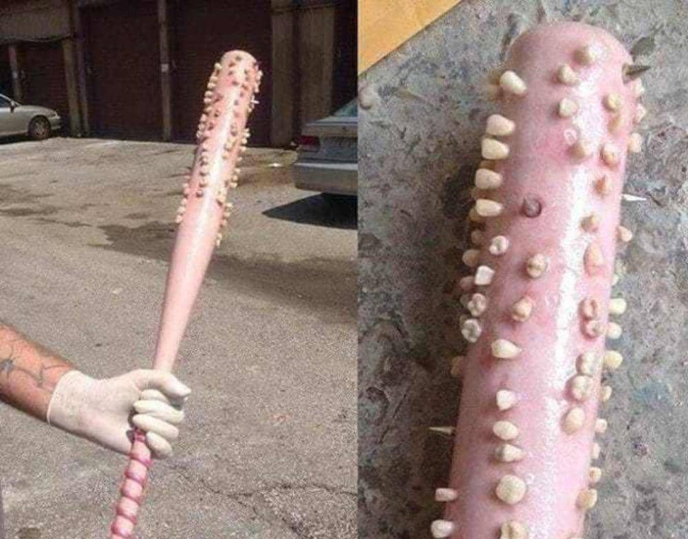 8 Objek Nyentrik Bertemakan Baseball, Ada Stik dari Gigi?