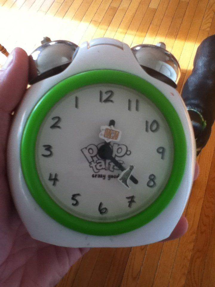 potret jam alarm unik (reddit.com/user/nm0s)