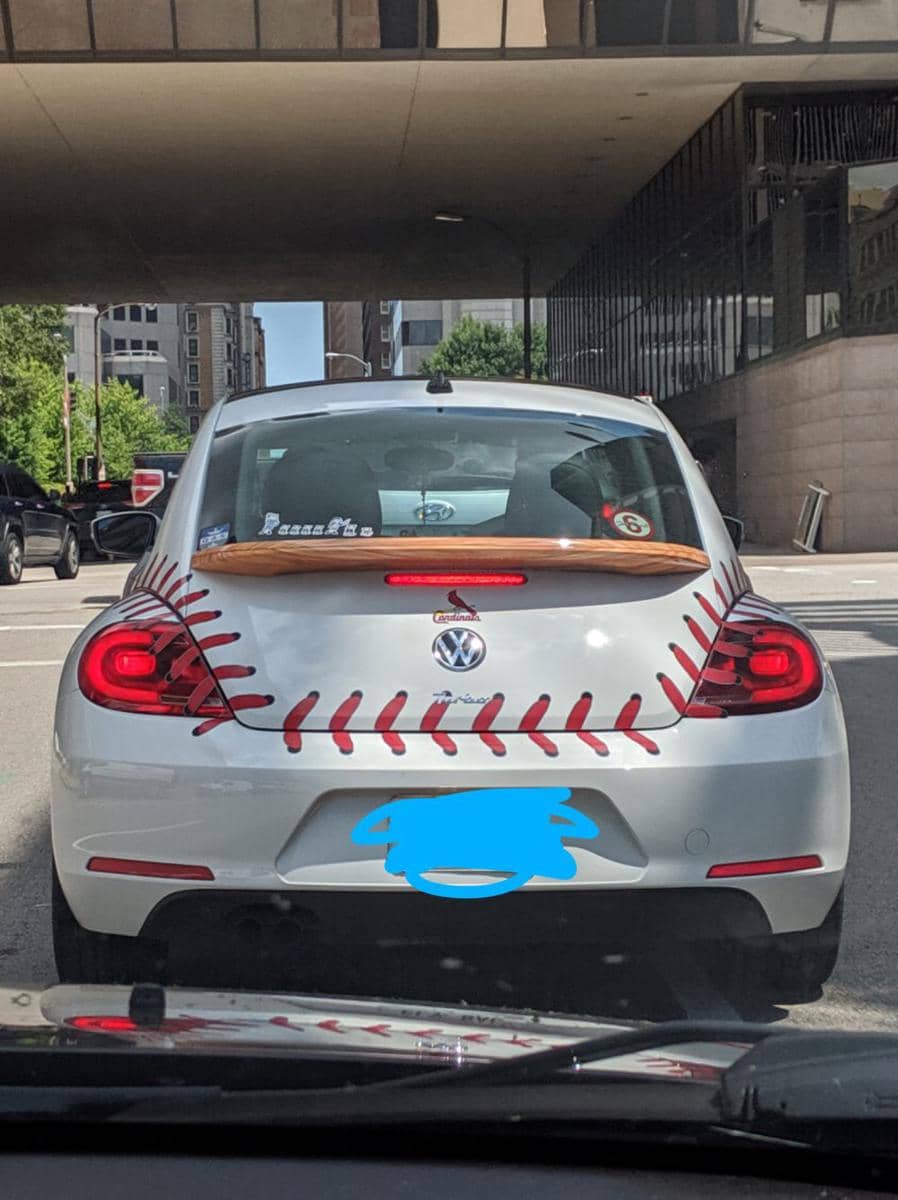 potret objek nyentrik bertema baseball (reddit.com/user/Blocksofsteel)