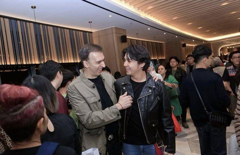 potret artis di gala premier film Munkar (Instagram.com/manojpunjabimd)