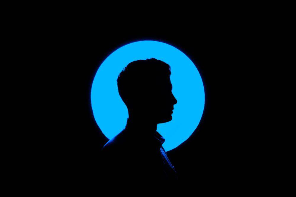 ilustrasi siluet pria (unsplash.com/Ben Sweet)