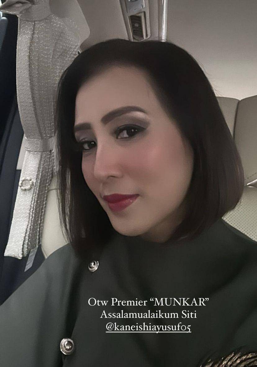 potret artis di gala premier film Munkar (Instagram.com/sendyyusuf)