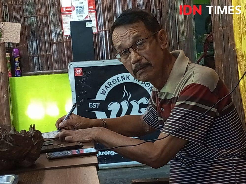 pemerhati masalah sungai dan lingkungan, Eddy Wahono, Senin (29/1/2024). (IDN Times/Cokie Sutrisno).