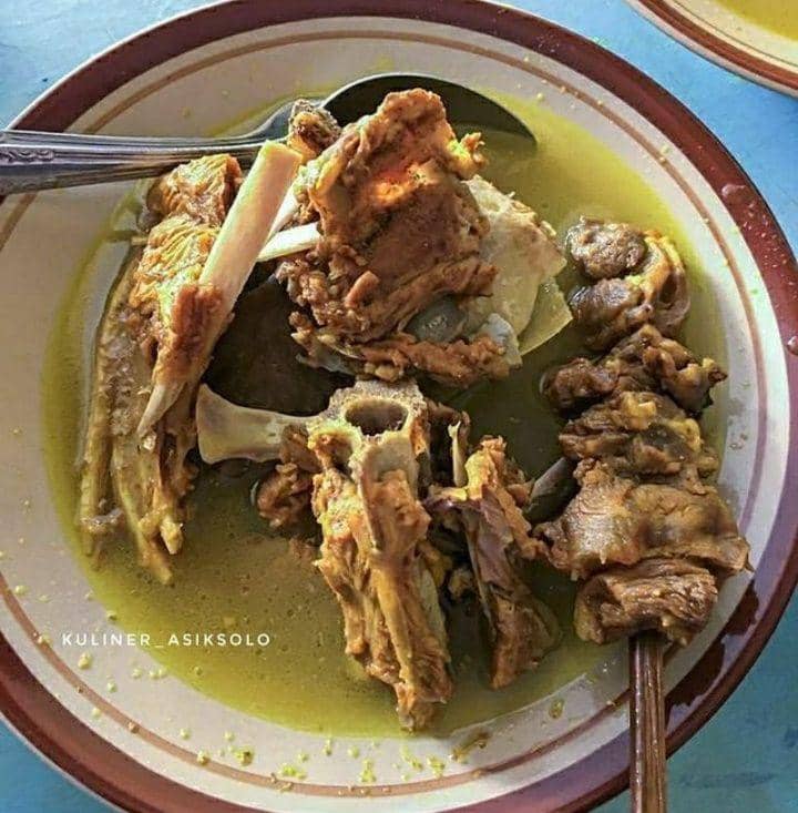 tengkleng (instagram.com/kuliner_asiksolo)