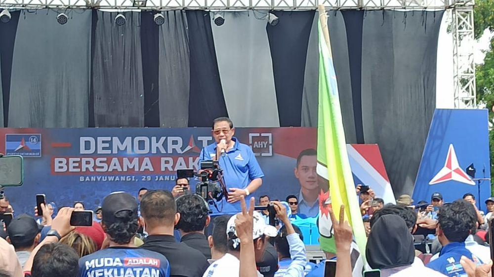 SBY Pamer Vokal di Banyuwangi, Nyanyi Lagu Didi Kempot