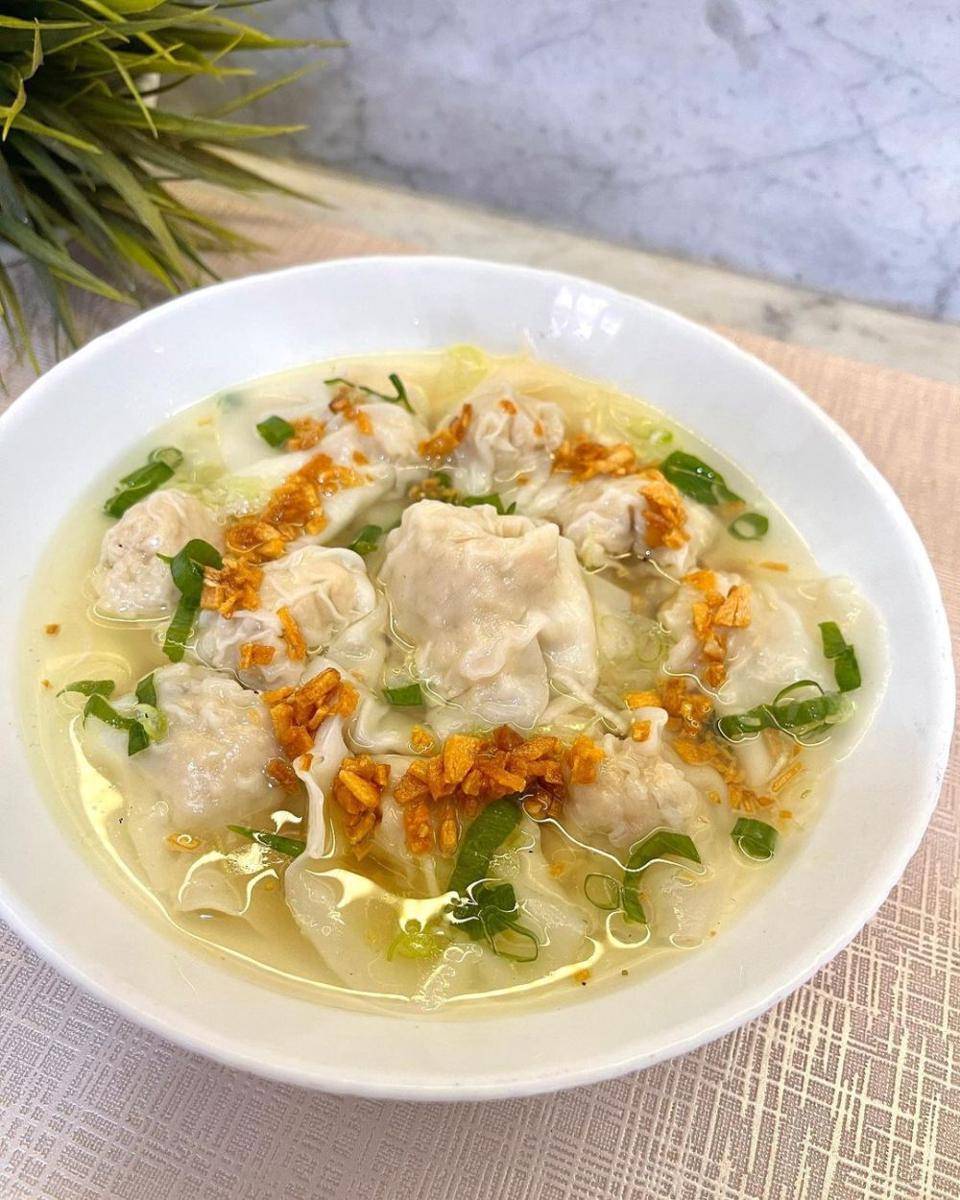 pangsit kuah (instagram.com/ummumahira)
