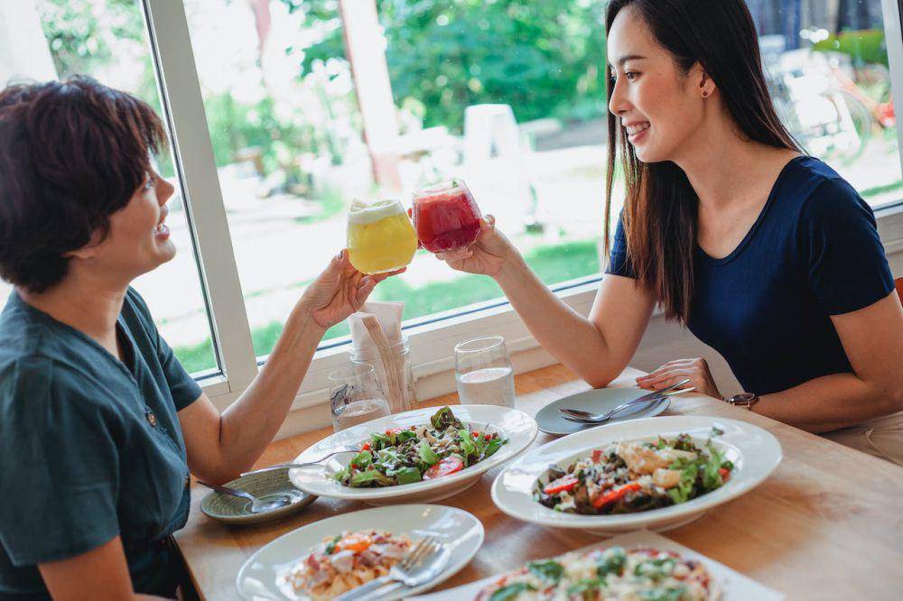 ilustrasi makan makanan sehat (Pexels.com/Sam Lion)