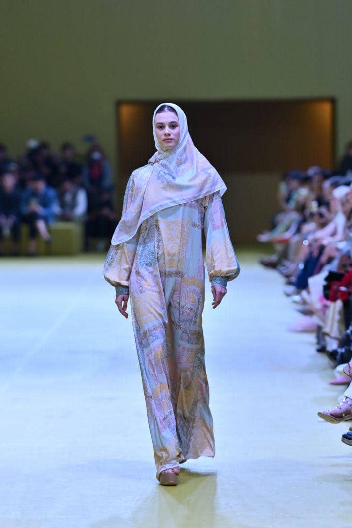 Hijab Mandjha Light of Treasure(dok. Ivan Gunawan Raya Collection 2024)