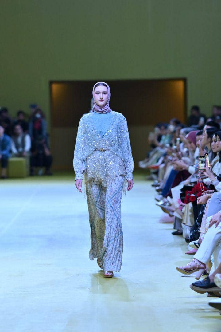 Hijab Mandjha Light of Treasure (dok. Ivan Gunawan Raya Collection 2024)