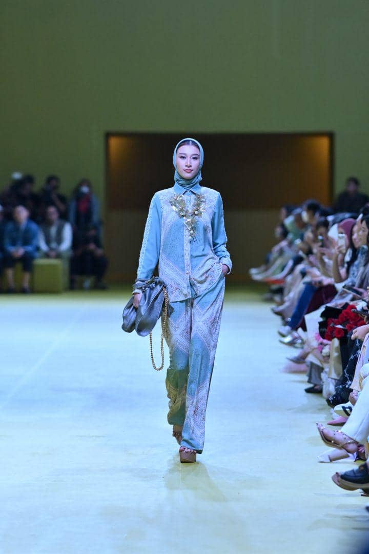 Hijab Mandjha Light of Treasure (dok. Ivan Gunawan Raya Collection 2024)