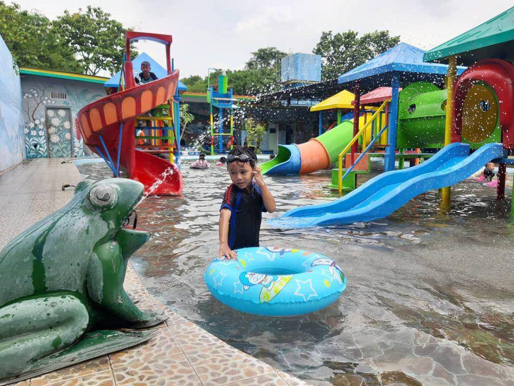 Kolam Renang Tirta Satria (instagram.com/fadhlur_rochman)