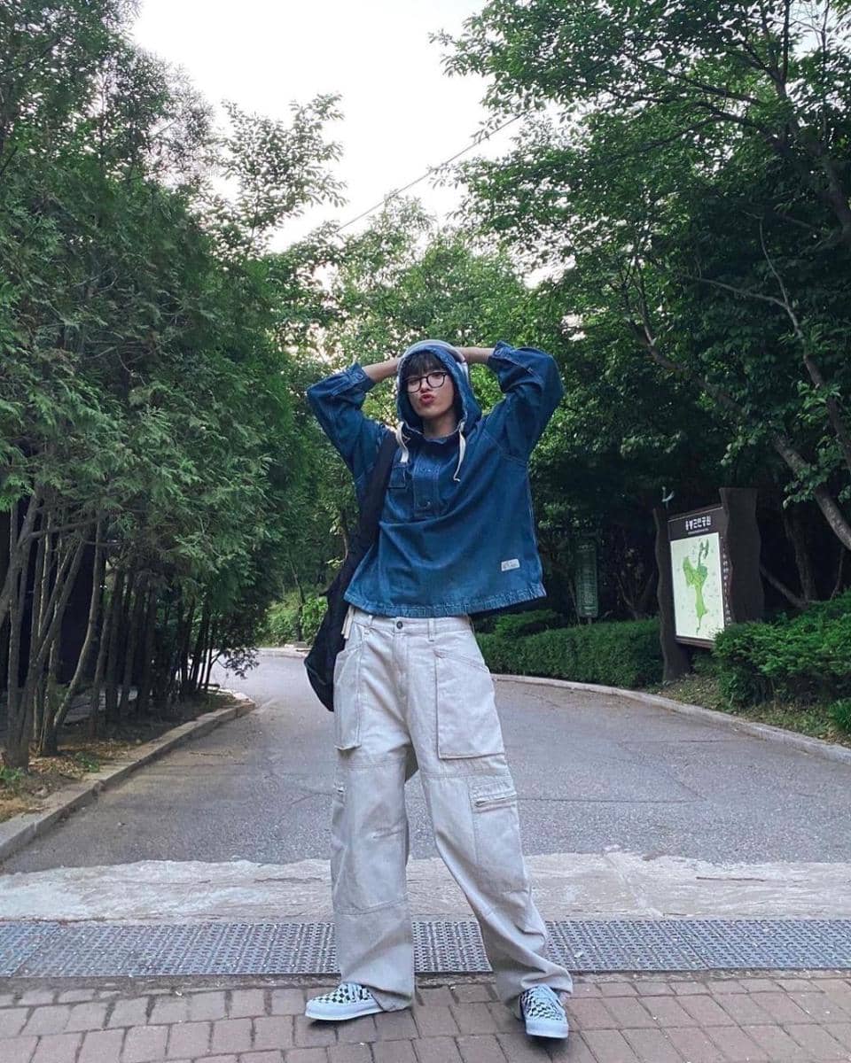 padu padan outer denim ala DK SEVENTEEN (instagram.com/dk_is_dokyeom)