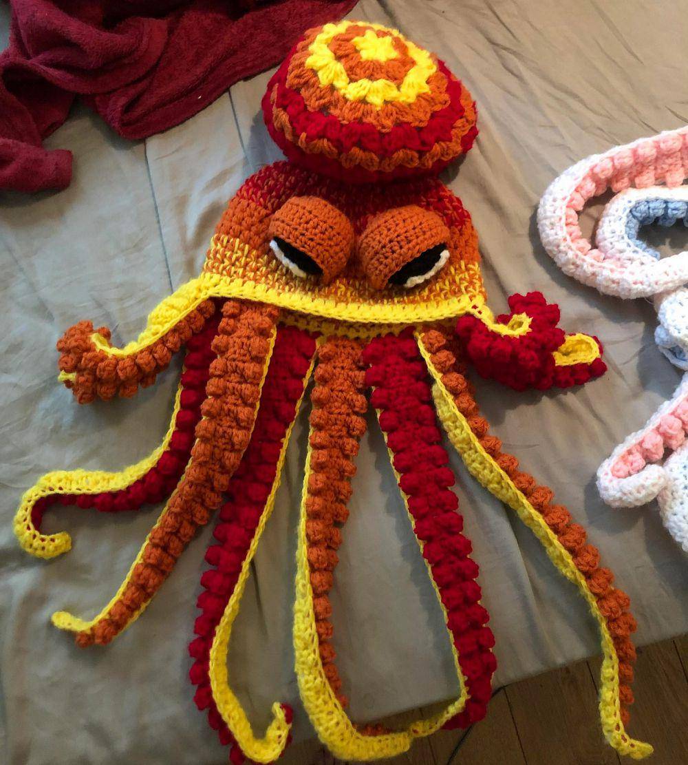 potret rajutan tangan bertema kraken (reddit.com/MariaLxna)
