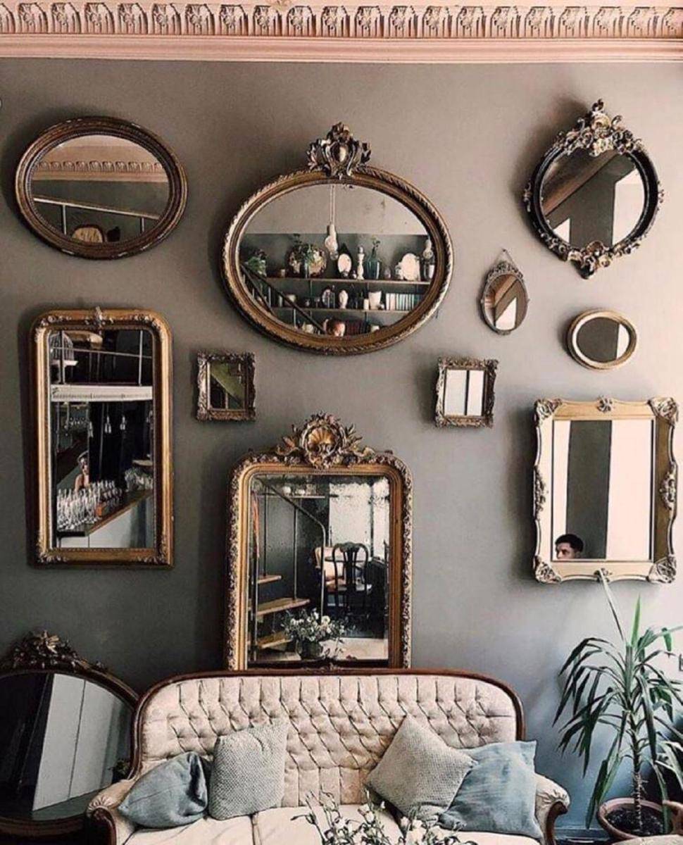 potret gallery wall di dalam rumah (reddit.com/jlovelysoul)