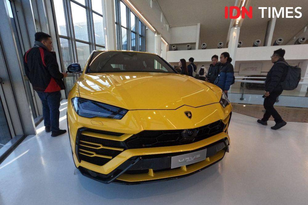 Koleksi Supercar dari masa ke masa di Museum Lamborghini, Bologna, Italia. (IDN Times/Satria Permana)