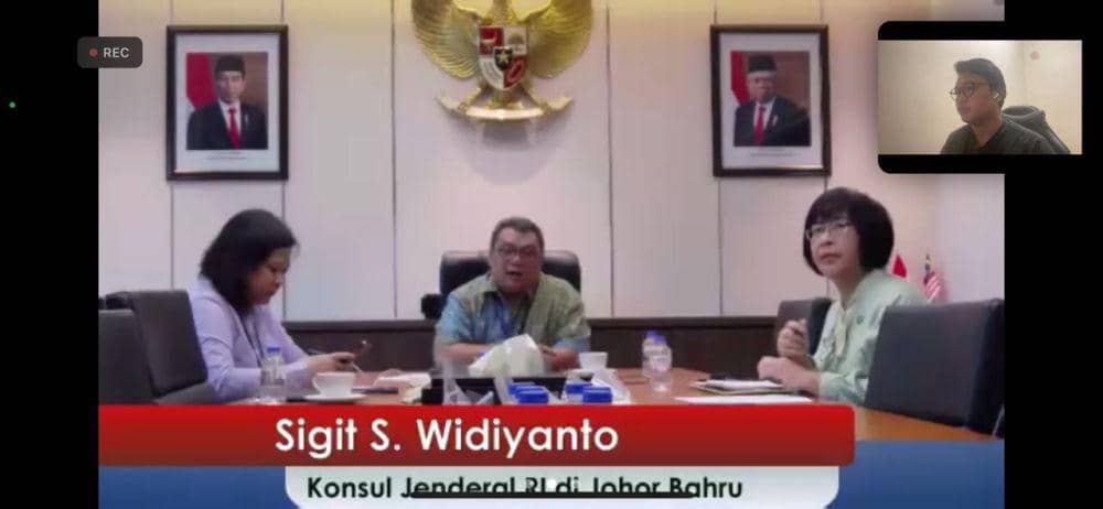 Konsul Jenderal (Konjen) RI Johor Bahru, Sigit Suryantoro (Tengah) (Dokumentasi KJRI Johor Bahru Malaysia)