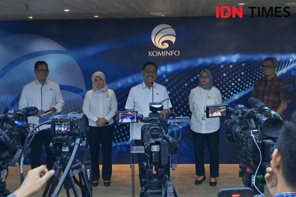 Kepala OIKN Bambang Susantono dalam konferensi pers di Kantor Kemkominfo, Selasa (30/1/2024). (IDN Times/Trio Hamdani